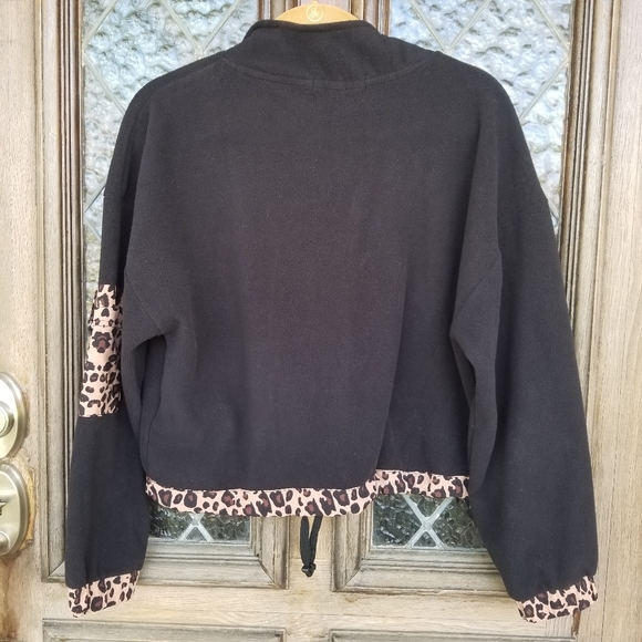 Derek Heart Black Medium quarter zip Cropped Fleece Sweatshirt w/ Leopard Trim - Picture 3 of 9